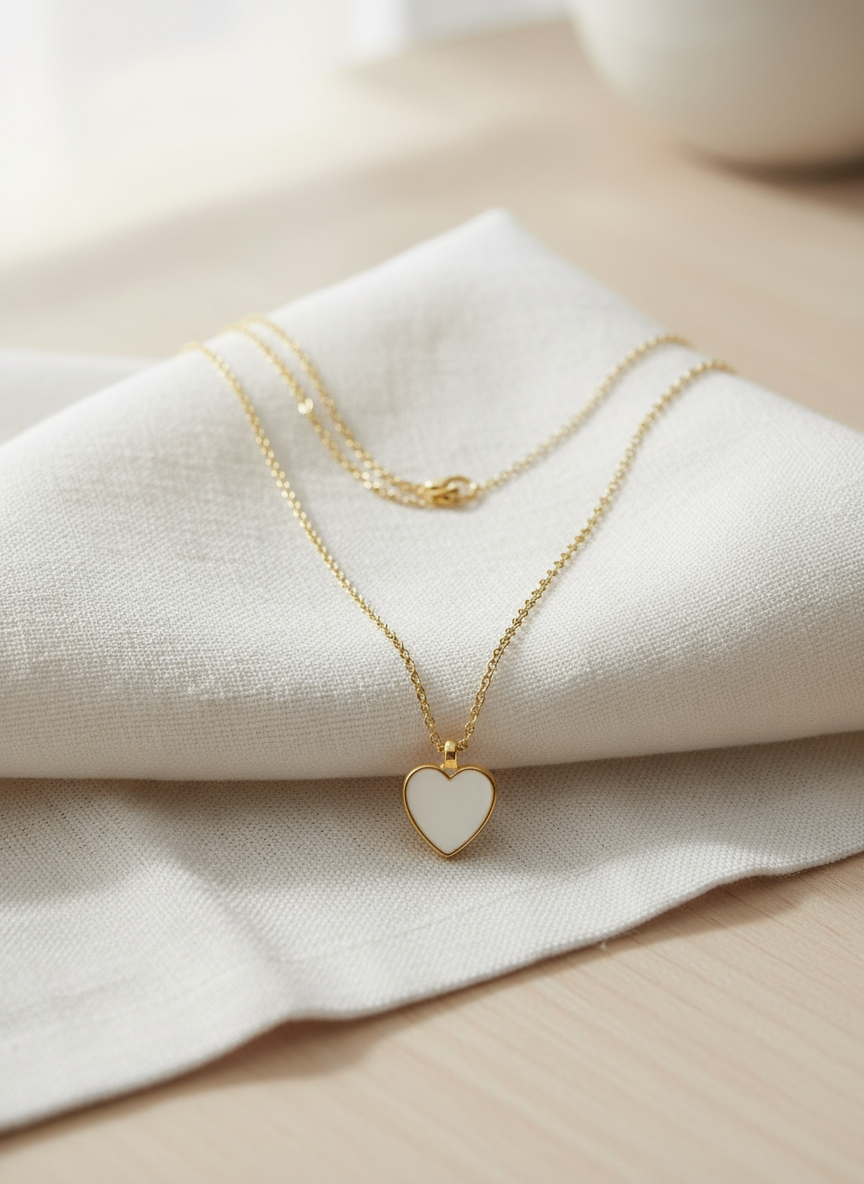 Beyaz Kalp Kolye