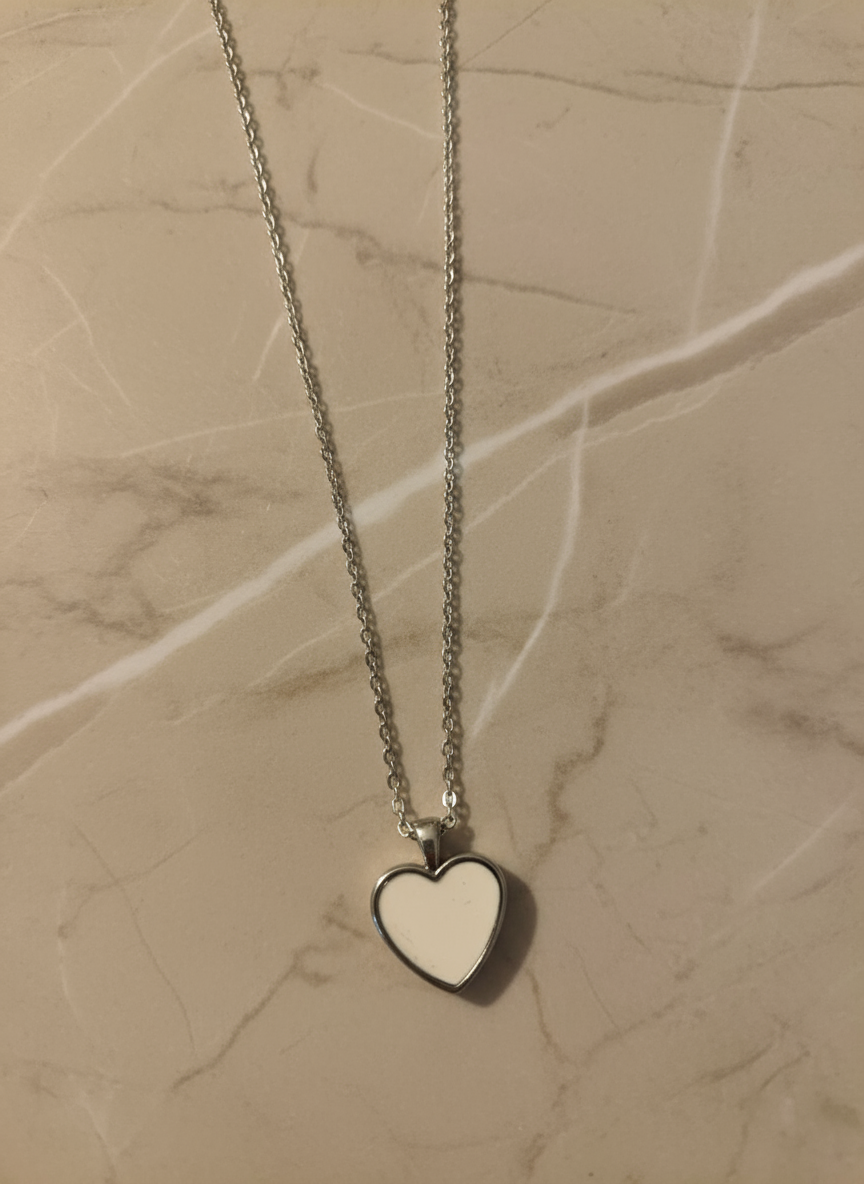 Beyaz Kalp Kolye