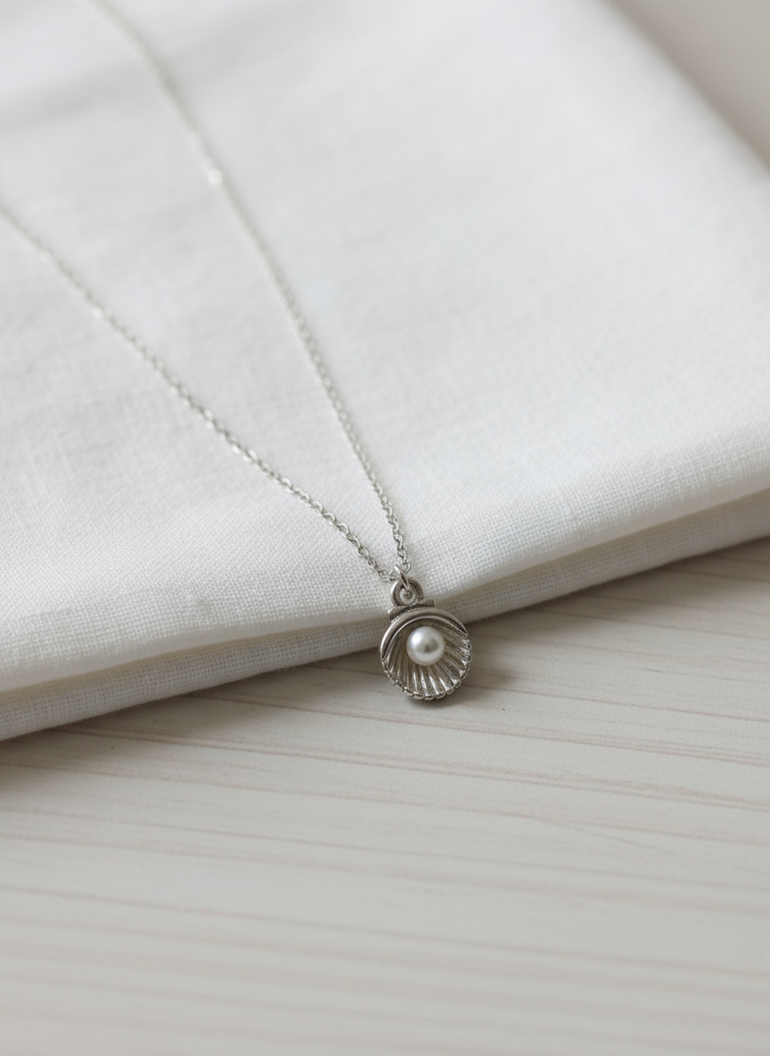 İncili Deniz Kabuğu Kolye